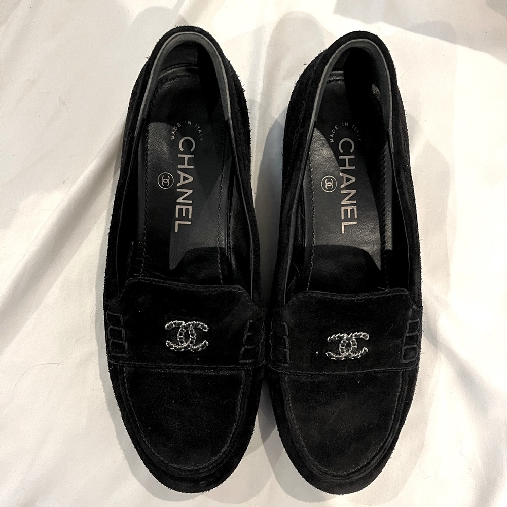 *SOLD* CHANEL Interlocking CC loafers